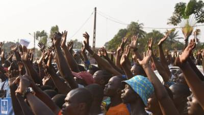 Фостен Туадер - Франсуа Бозизе - Граждане ЦАР протестуют против переговоров с боевиками в Анголе - riafan.ru - Китай - Чад - Ангола