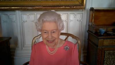 Королева Елизавета II призвала поданных сделать прививку от коронавируса