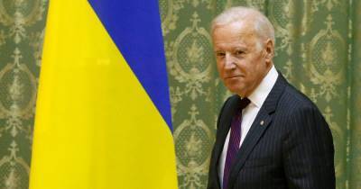 "Вместе мы стоим, раздельно — падаем": Зеленский поблагодарил Байдена за поддержку Украины