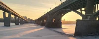 Мэр Новосибирска Локоть запретил сбрасывать грязный снег в Обь