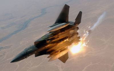 Два истребителя F-15 и семь боеприпасов: Пентагон раскрыл детали удара в Сирии
