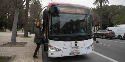 Электрический автобус без водителя теперь курсирует по улицам испанской Малаги