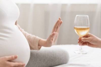 Ученые выяснили, как влияет на беременность употребление алкоголя