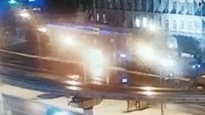 Мужчина в горящей одежде забежал в телецентр "Останкино"