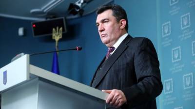 Киев объявил о санкциях против 10 лиц из окружения Януковича