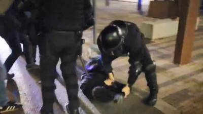 В Испании сторонники арестованного рэпера снова столкнулись с полицией