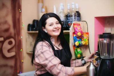 Девушка бросила работу в банке в Улан-Удэ и открыла в деревне кафе «на вынос»