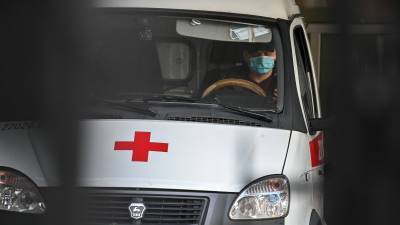 Фельдшер скорой помощи пострадал в ДТП с легковушкой в Челябинске