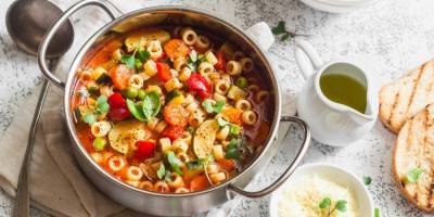 «Мое коронное блюдо». Рецепт итальянского супа минестроне от Алены Шоптенко