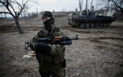 Сутки на Донбассе: 14 обстрелов, ранены 11 бойцов