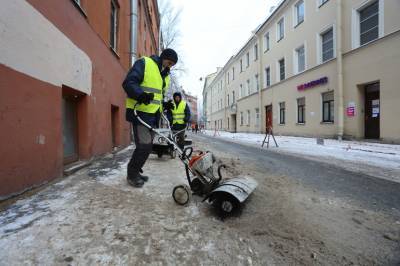 Мокрый снег и гололед ждут Петербург в субботу