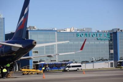 Аэропорт из Волгограда из-за непогоды не выпускает три авиарейса