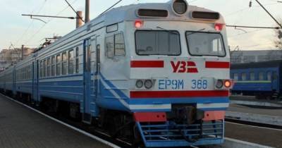 Карантин: "красная" Франковщина будет принимать поезда только до 8 марта