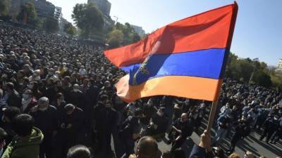 Военкор Александр Коц об армянском «майдане»: «Взять ответственность мало. Пашинян должен уйти»
