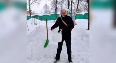 Ярославский политолог предложил топить снег дома
