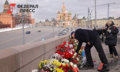 Акции в честь Бориса Немцова проходят в городах России