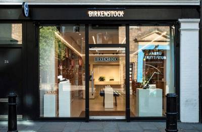 Бренд Birkenstock продает мажоритарный пакет акций за €4 млрд