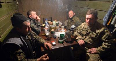 Растопили баню бензином: шестеро украинских боевиков получили ожоги в результате пожара
