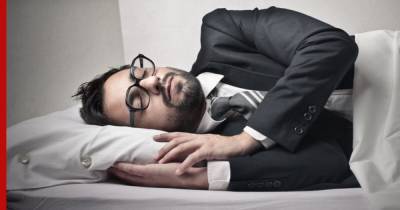 Простой способ уснуть за 60 секунд раскрыл ученый из США