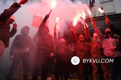 «Свободу Стерненко»: протестующие пришли к Венедиктовой и требуют ее отставки