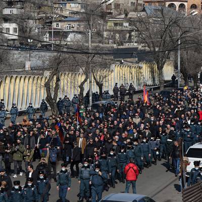 Новый митинг армянской оппозиции проходит в Ереване