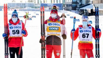 Александр Большунов выиграл золотую медаль на ЧМ по лыжным гонкам