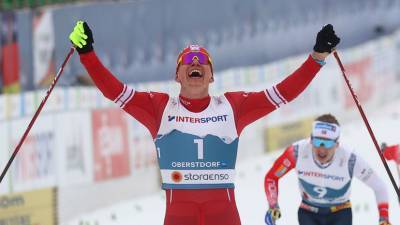 Первое золото: как Большунов выиграл скиатлон на ЧМ по лыжным видам спорта