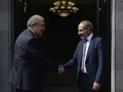 Президент Армении «не поддержал» Пашиняна и отказался увольнять главу Генштаба