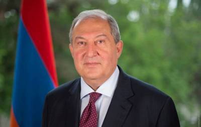 Президент Армении отказался уволить главу Генштаба по просьбе Пашиняна