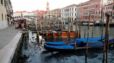 Редкое явление: в Венеции пересыхают знаменитые каналы (видео)