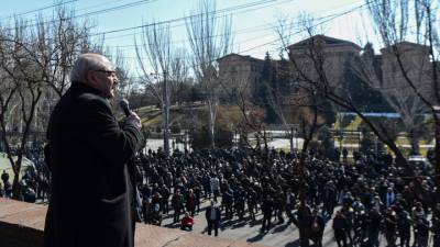 Лидер армянской оппозиции исключил возможность гражданской войны