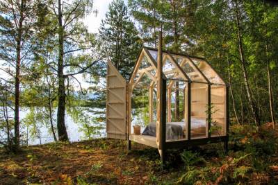 Вместо палатки: роскошная стеклянная кабина для отдыха на одном из остовов Швеции