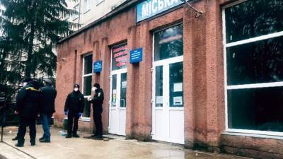 Погибший мог задохнуться: новые детали смертельного пожара в ковидной больнице в Черновцах