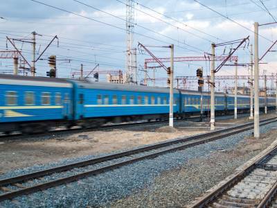"Укрзалізниця" приостановит продажу билетов на поезда в Ивано-Франковск