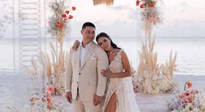 «Деньги закончатся у него, и закончится любовь»: украинская ведущая поделилась видео, где зажигала на собственной свадьбе под Дана Балана