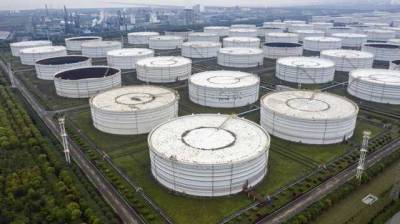 Цены на нефть могут пойти вниз из-за переполненности хранилищ в Китае — Bloomberg