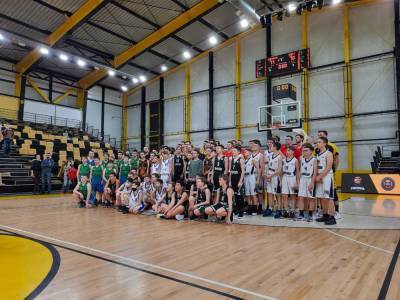 В Южно-Сахалинске стартовал юношеский баскетбольный турнир