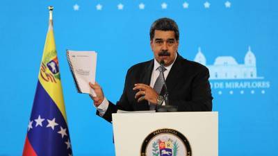 Мадуро потребовал от правительства пересмотра отношений с Испанией