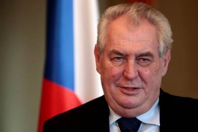 Президент Чехии попросил Путина поставить вакцину «Спутник V»