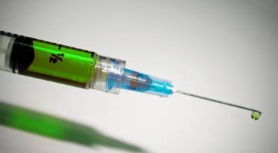Регулятор FDA одобрил использование новой вакцины от Johnson & Johnson в США