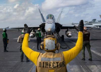 Легендарные истребители F/A-18C/D Hornet завершили службу на авианосцах ВМС США