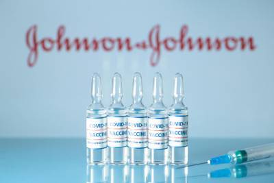 Одним уколом: FDA сертифицировала вакцину от коронавируса Johnson&Johnson