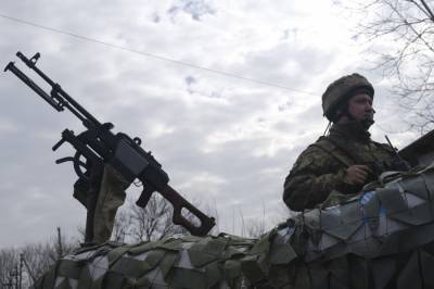 Сутки на Донбассе: стреляли тяжелые минометы, пулеметы и снайперы