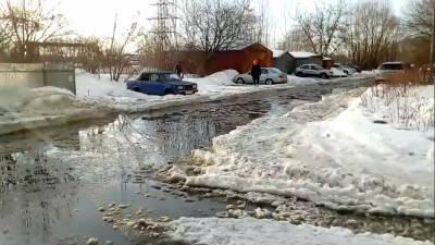 Рязанцы пожаловались на затопленные в оттепель дороги