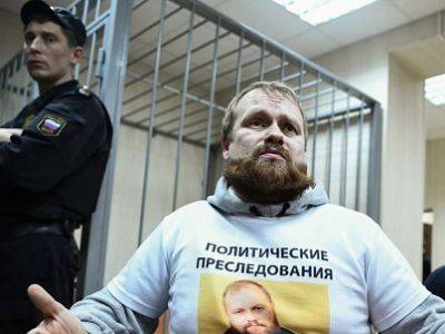 Бить не будут, но лучше бы били, — Демушкин рассказал о колонии, где будет отбывать срок Навальный