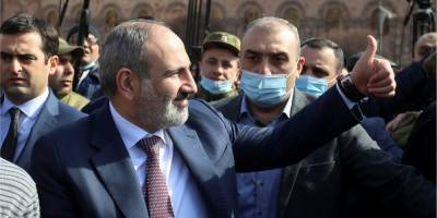 Кризис в Армении: Пашинян повторно требует у президента увольнения начальника Генштаба