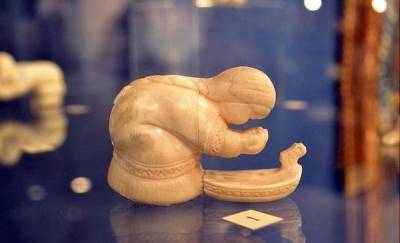 В Тобольском музее открылась выставка известного мастера-костореза