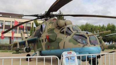 Вертолет ВКС РФ вынужденно приземлился в Сирии