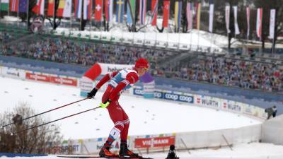 В погоне за вторым золотом: российские лыжники борются за медали в командном спринте на ЧМ в Оберстдорфе