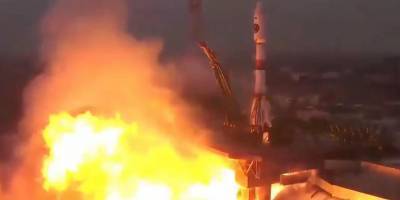 Роскосмос показал видео пуска "Союза" при сильнейшем ветре